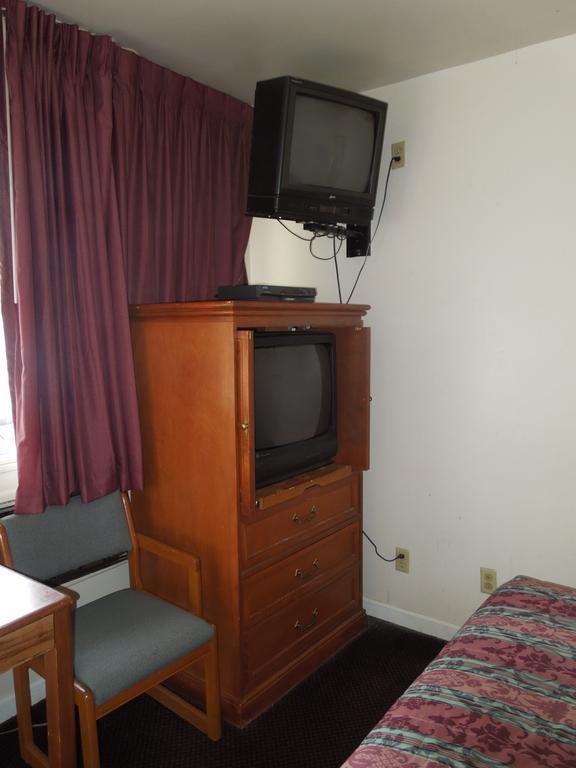 Lees Motel Edison Dış mekan fotoğraf
